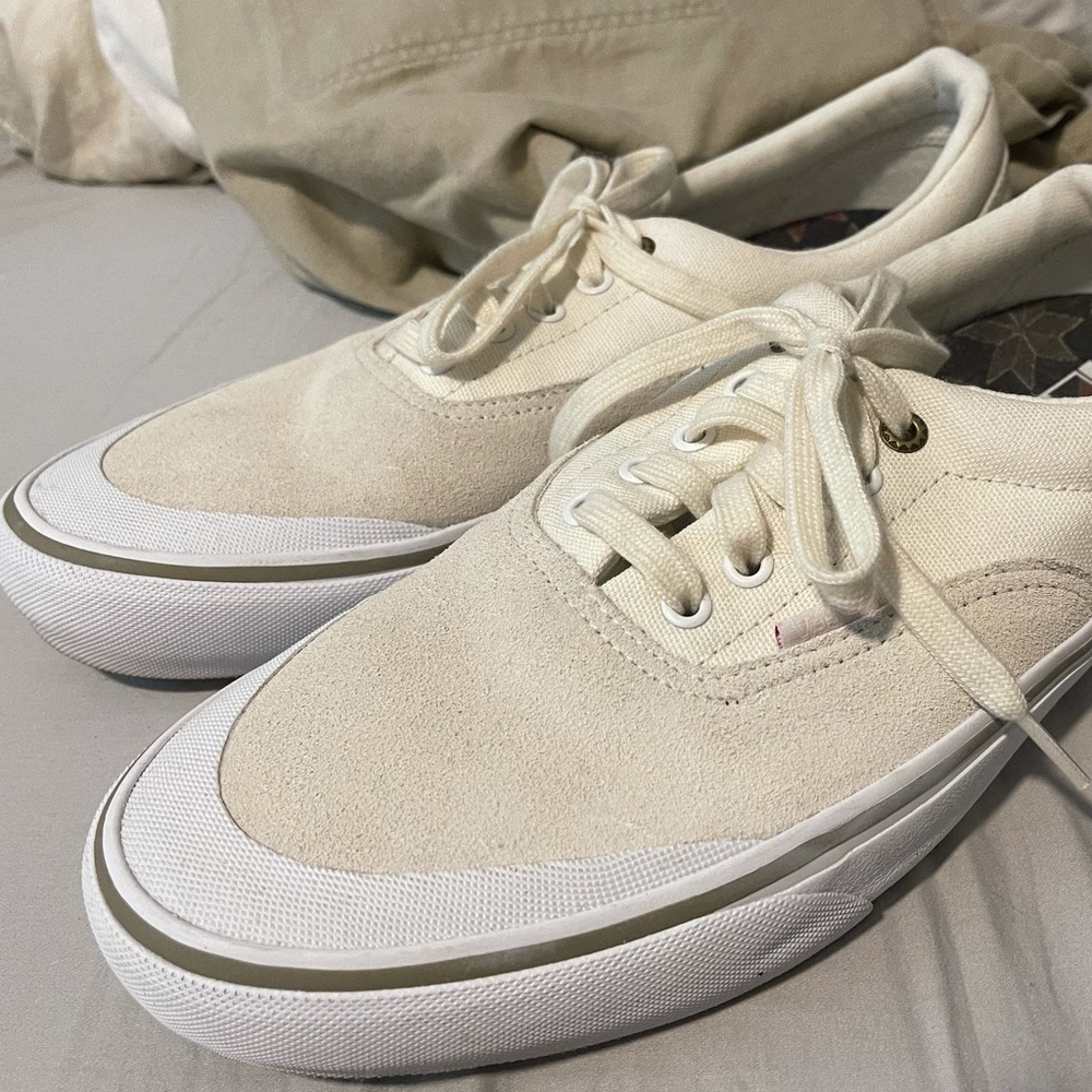Men’s Size 13 Cream Vans Pro 👟